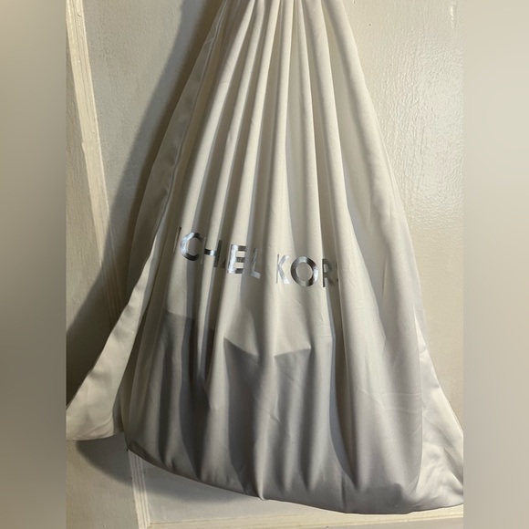 Michael Kors grey leather handbag - Picture 3 of 3